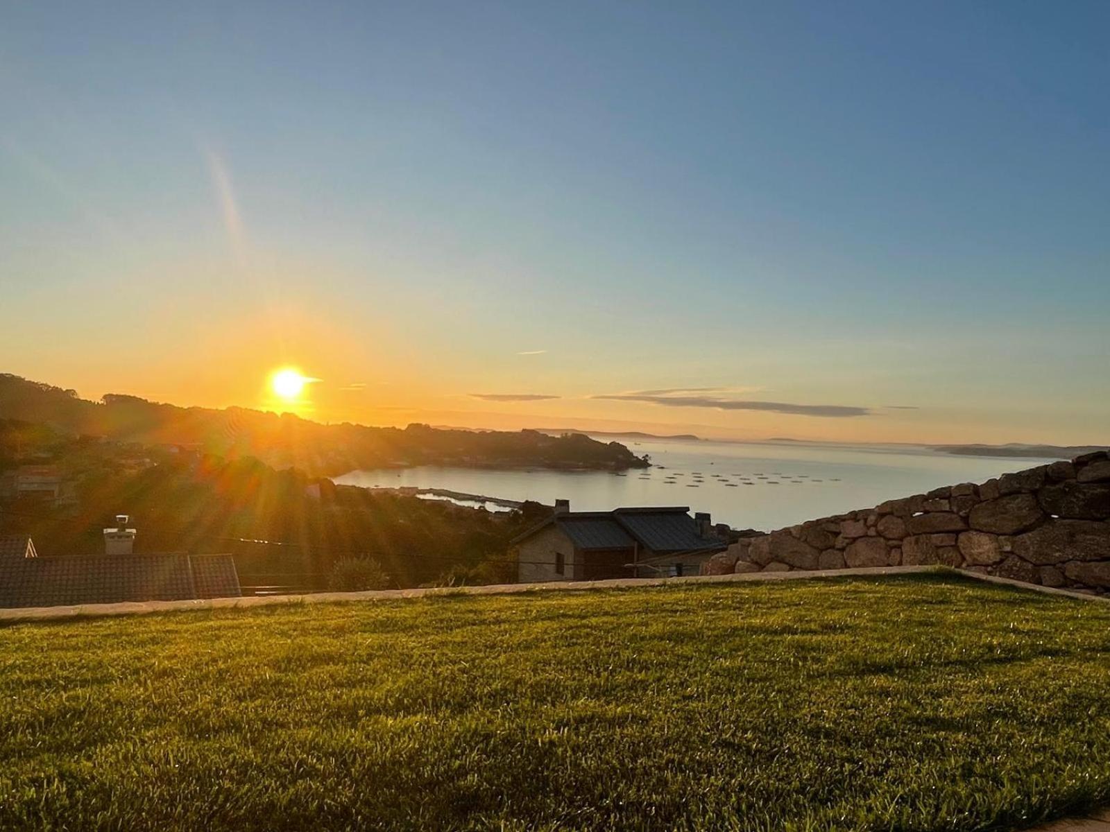 Vou Nun Bou Villa Bueu Bagian luar foto