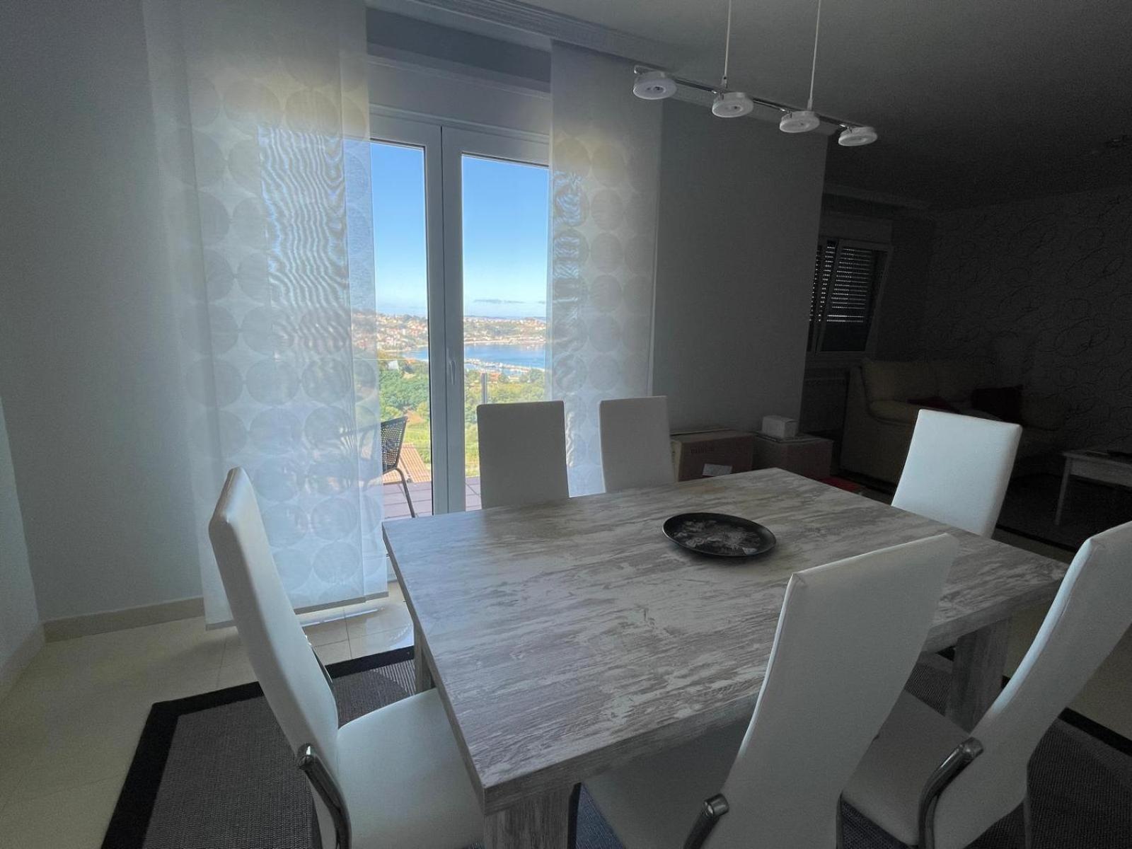 Vou Nun Bou Villa Bueu Bagian luar foto