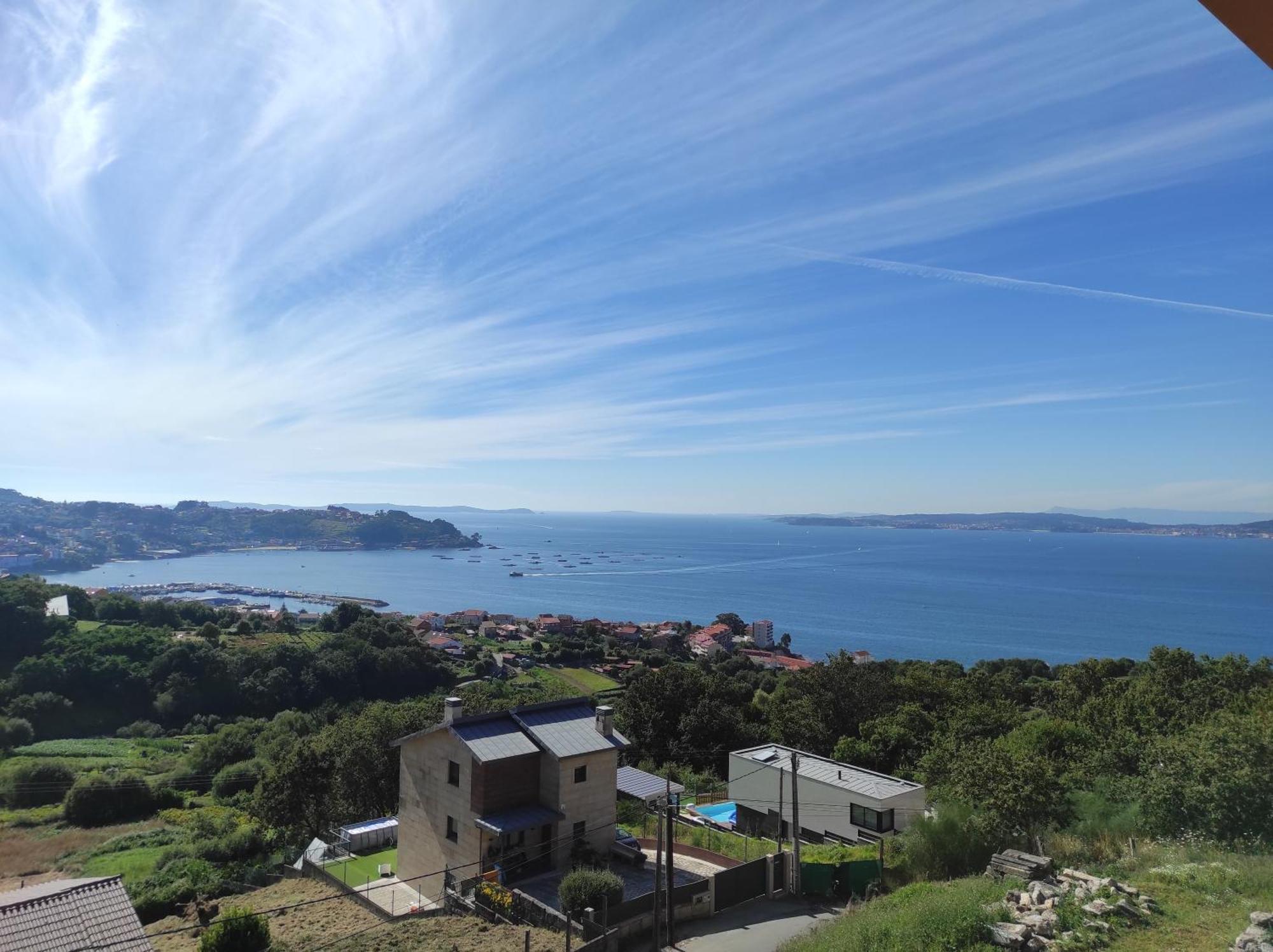Vou Nun Bou Villa Bueu Bagian luar foto